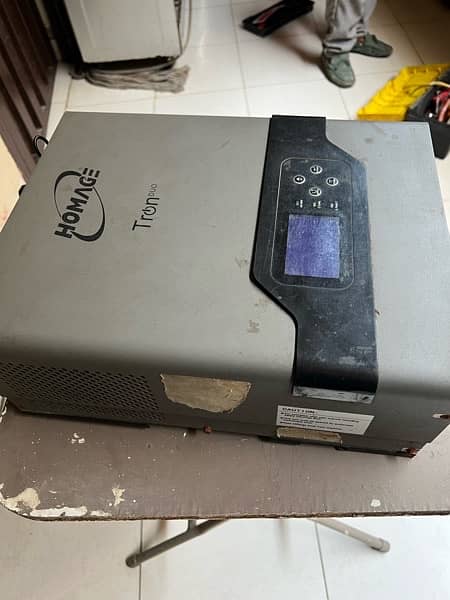 Excellent condition 2000 -2500 Watts UPS 1