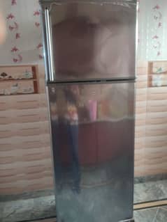 dawlance refrigerator in goog conditions