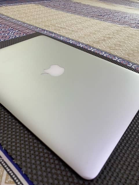 MacBook Air 13 inch (2015) 2