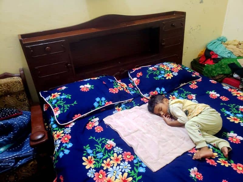 daraz wala full size dubble bed  with mattress,0340-5020295 1