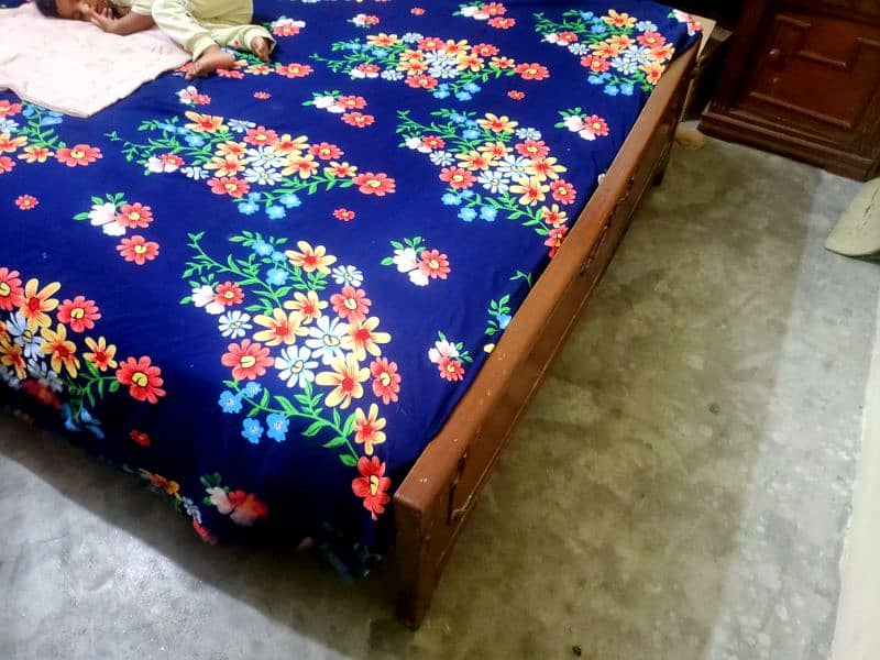 daraz wala full size dubble bed  with mattress,0340-5020295 2