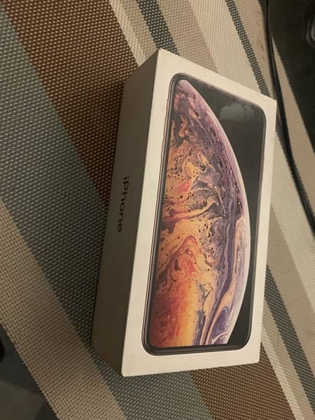 I phone xs max 256 gb pta approved for sale with box. 3