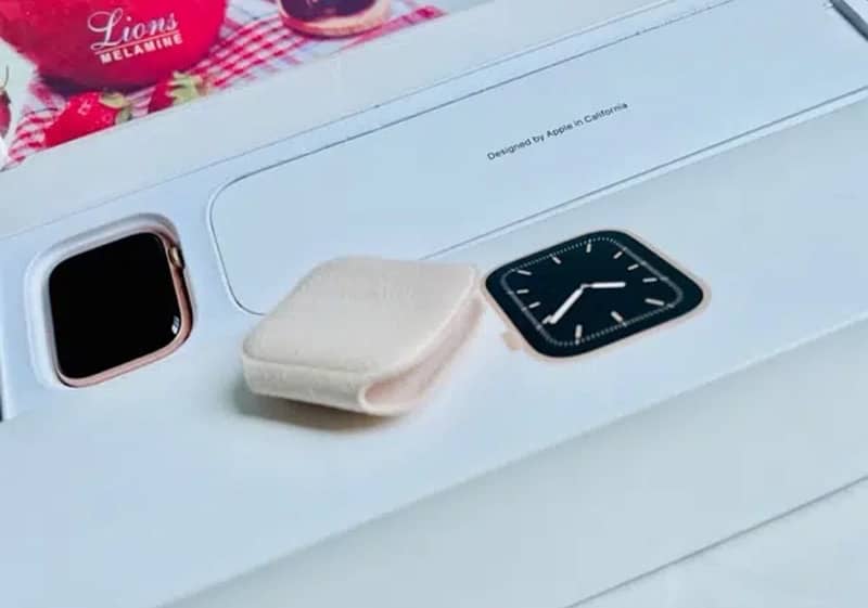 Apple watch series 5 (44mm) 7