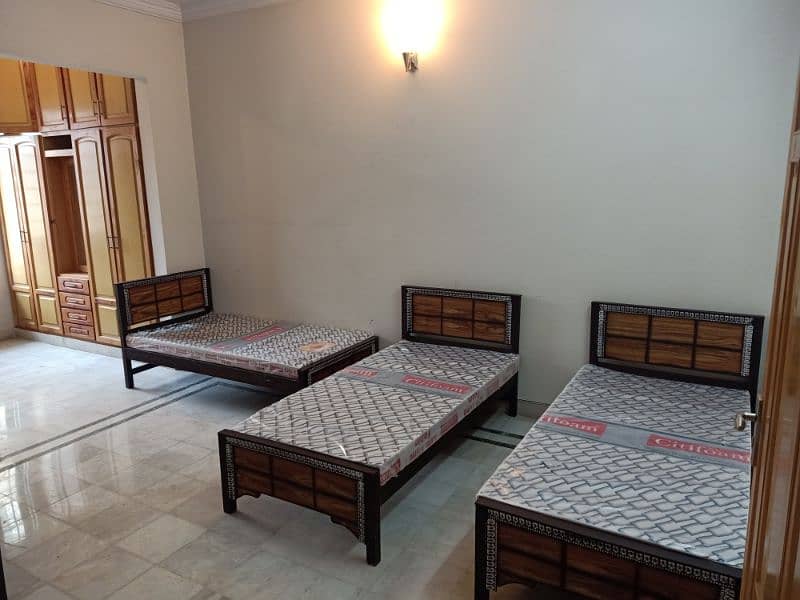 AC Rooms available in Girls Hostel i-8/3 with Proper services 9