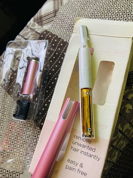 urgent sale mini straightener , imported contact lenses,hair trimmer 2