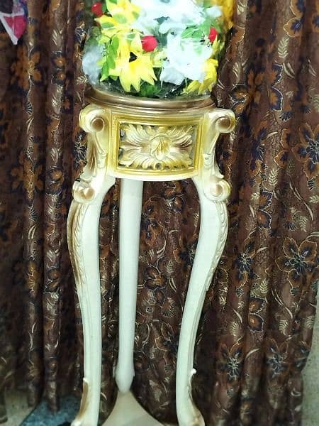 beautiful flower vase with flower 1