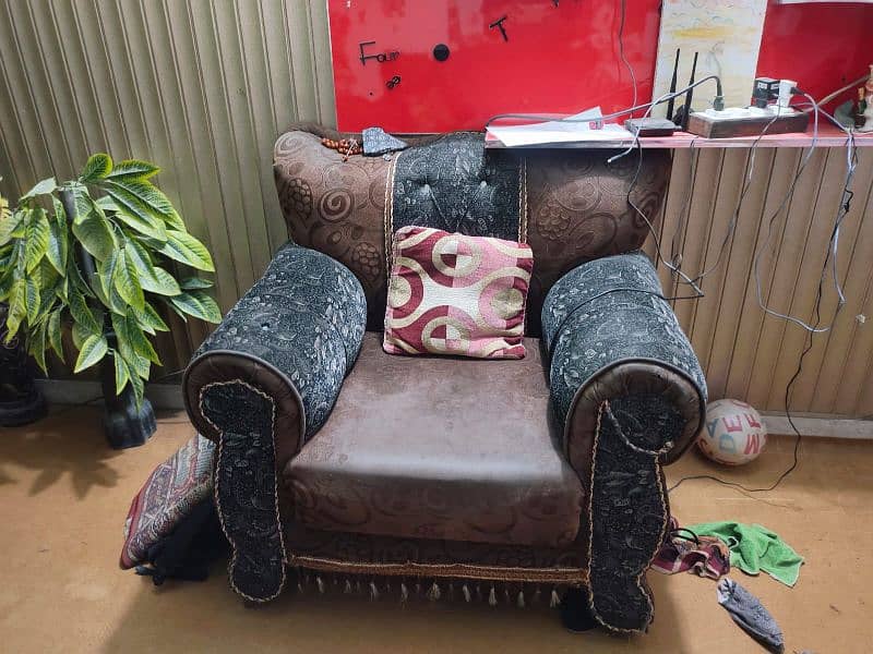 sofa set for sale in reasonable price 2
