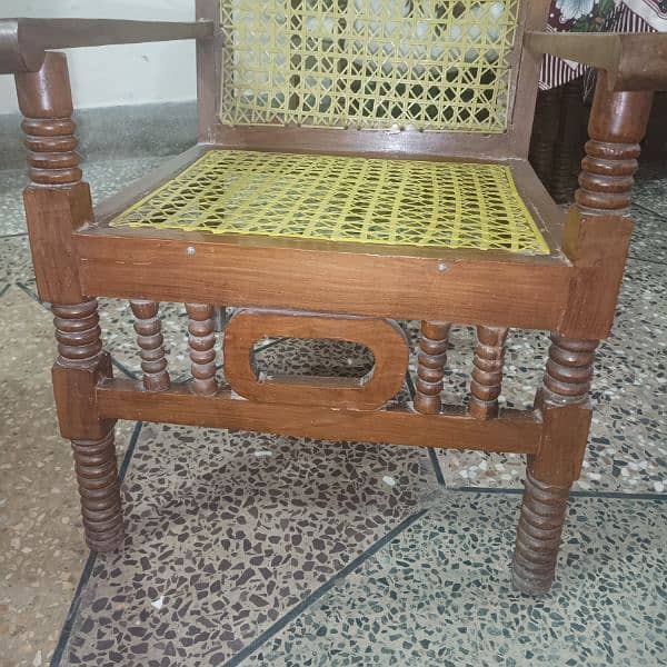 Chair Wooden Chair 6 pieces Urgent Sale 3