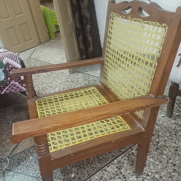 Chair Wooden Chair 6 pieces Urgent Sale 4