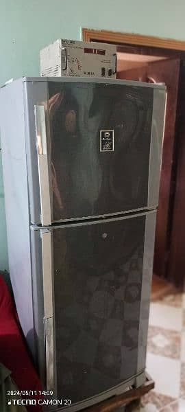 Dowlance Refrigerator 14 " Full Lush condition 1