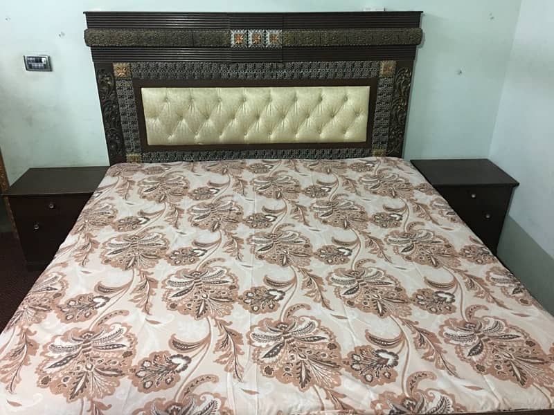 Bed, Side Tables, Dressing, Showcase Home Used For Urgent Sale. 0