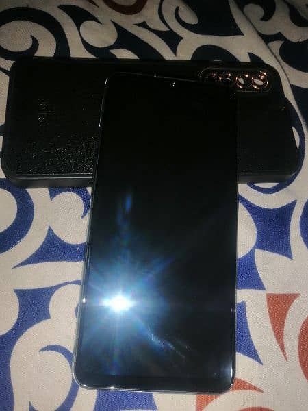 Vivo S1 4/128 (screen problem) (not a single scratch on front and back 7