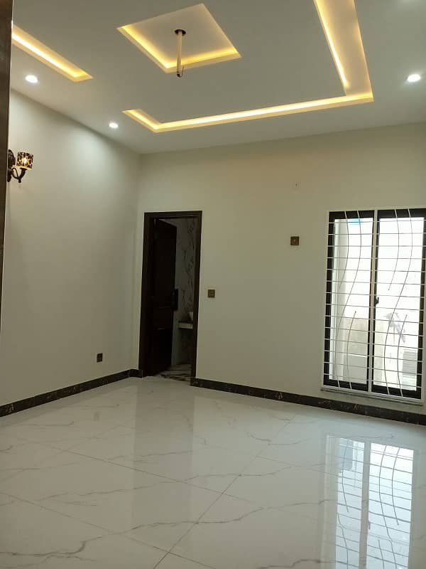 5 MARLA BRAND NEW FULL HOUSE AVAILABLE FOR RENT IN JUBILEE TOWN LAHORE 3