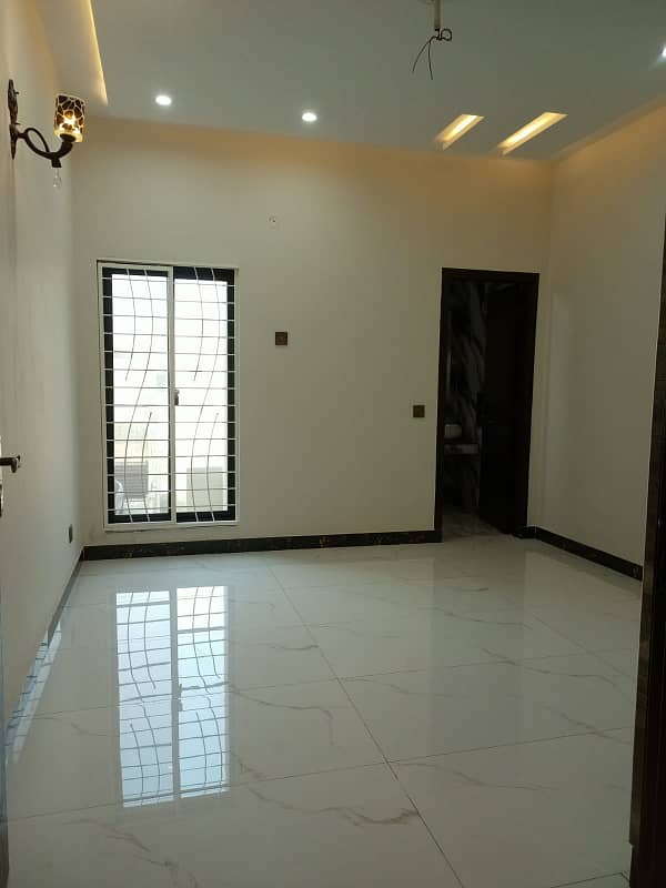 5 MARLA BRAND NEW FULL HOUSE AVAILABLE FOR RENT IN JUBILEE TOWN LAHORE 5