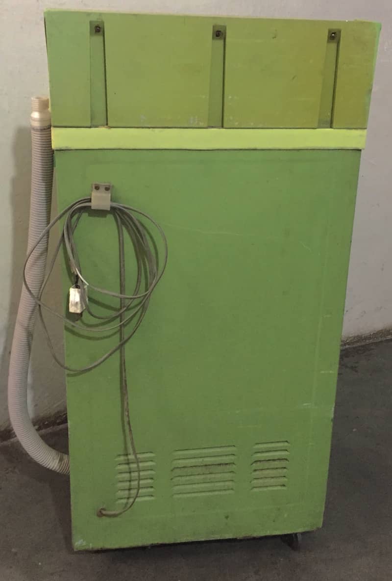 Lady Washing Machine in Excellent working condition 4