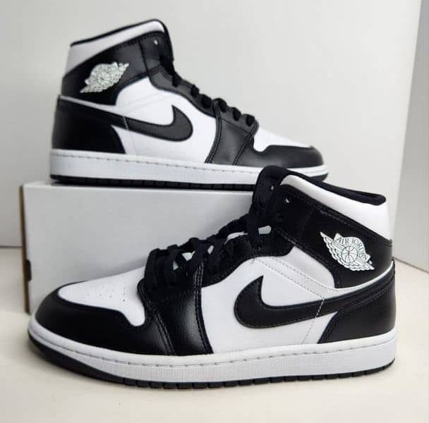 Nike Jordan 1 panda 3