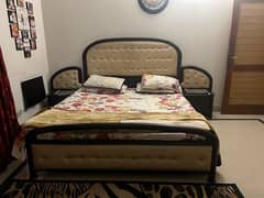 bed set with dressing table 0