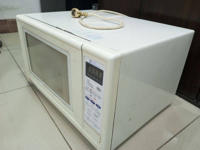 Dawlance 52 liters Microwave Oven 2