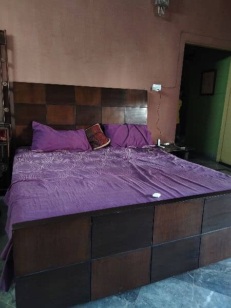Double Bed Wooden 1