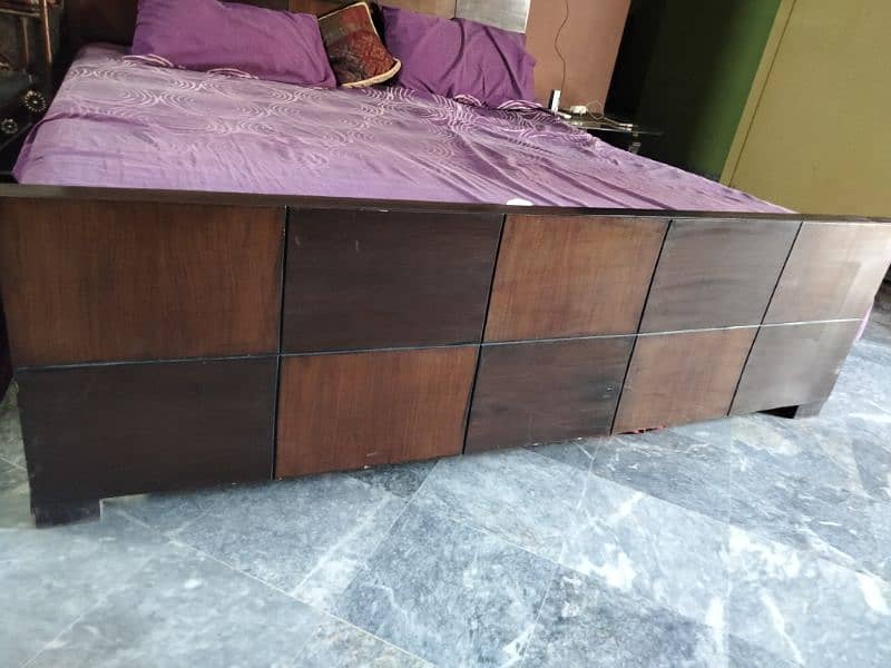Double Bed Wooden 2