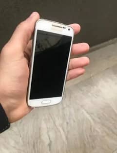 Samsung Galaxy S4 mini 0
