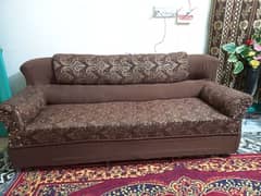 5 seater sofa set nice condition ha itna use ni howa