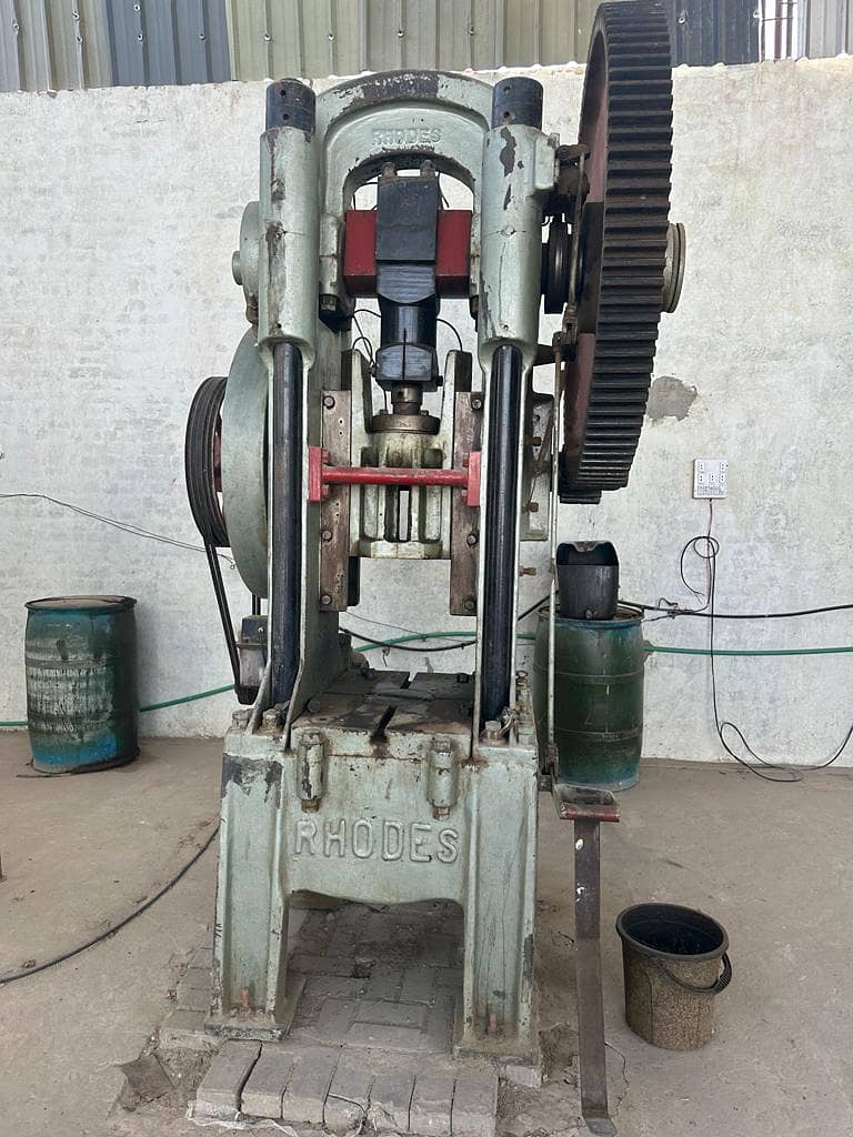 Power Press /Mechanical press 250 tons 0