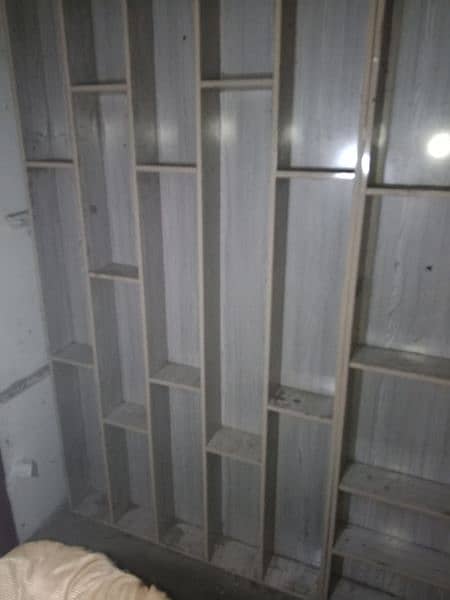 Full wall rack in new condition 2
