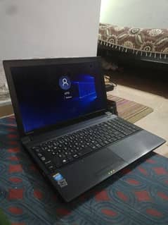 Toshiba Black Laptop Dyna Boom Intel(R) Celeron (R) CPU 1005M 1.90GHZ