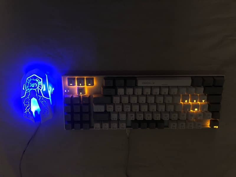 Mechanical keyboard ‘ mouse and headphones 13