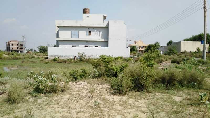 Hot Location 10 Marla Plot For Sale Surrounding Homes 1