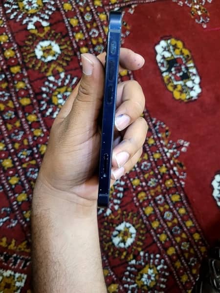 Iphone 12 mini 9/10 condition 2