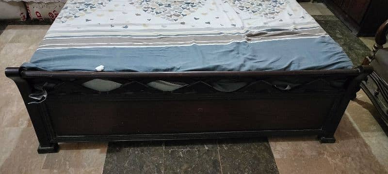 Queen Size wooden frame bed with Mattress 5