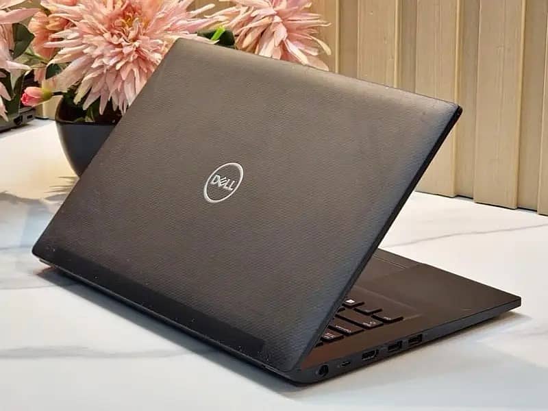 Dell Laptop 5400 8/256 SSD M2 0