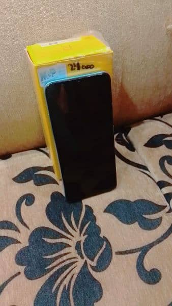 Realme c21y 4/64 with box price is final 4