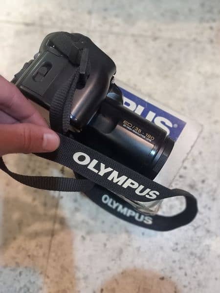 Olympus iS-3 DLX Quartzdate. Made in Japan. Box pack 7