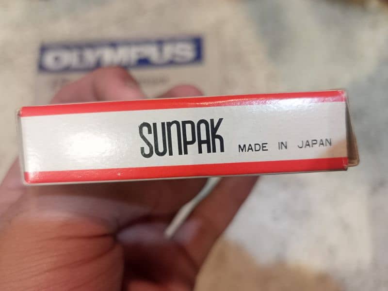 Olympus iS-3 DLX Quartzdate. Made in Japan. Box pack 17
