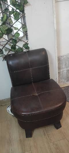 Dark brown patterned sofa set