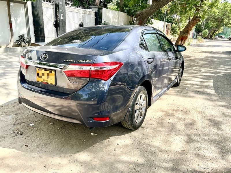 Toyota Corolla Altis 2016 5