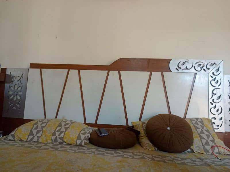 Double Bed with two side tables 3