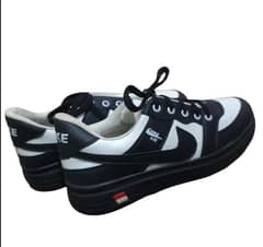 Nike amazing shoes avalible for so cheap price
