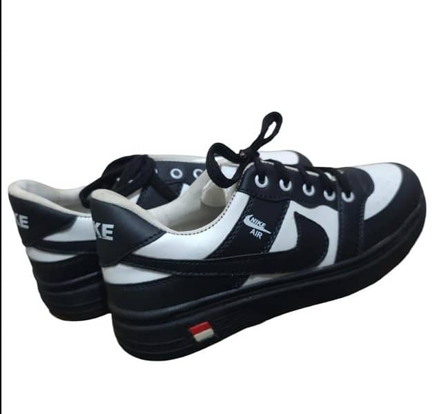 Nike amazing shoes avalible for so cheap price 0