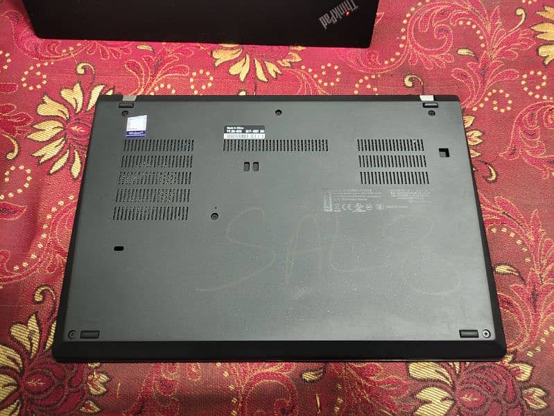 Lenovo Thinkpad T495 (AMD Ryzen 7 Pro 3700U) Touch Screen 7