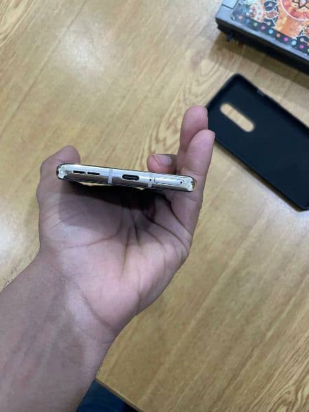 OnePlus 8  8/128 good condition 5