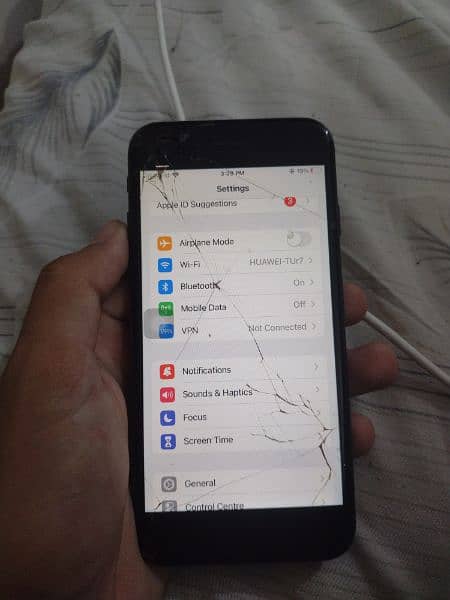iphone 7 in ok condition 5