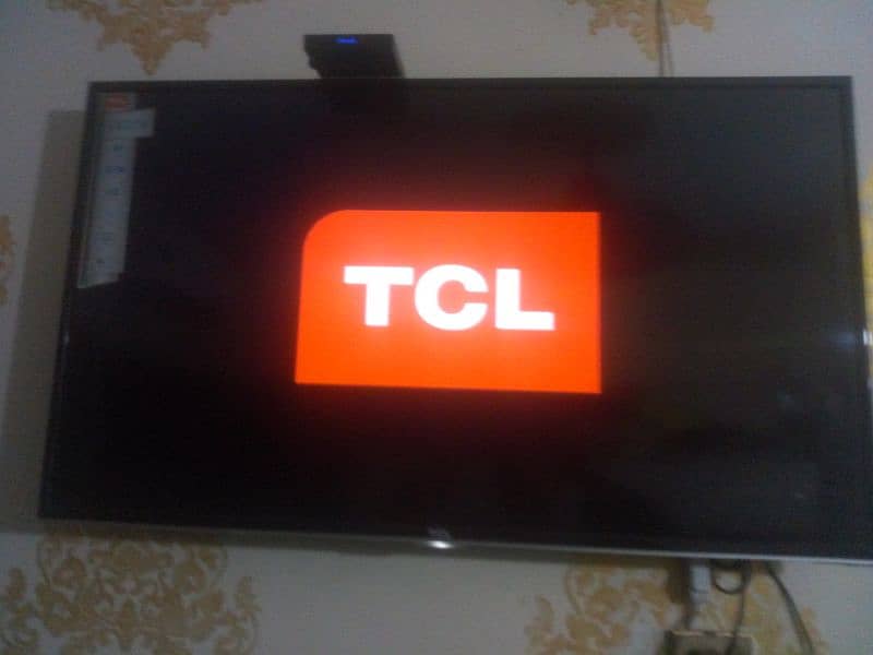 TCL LCD 40" Original Good Condition All OK Anriod Box ke Sath 3