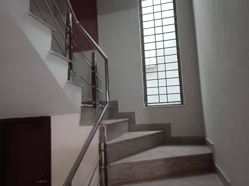 5 Marla Full Beautiful House for Rent in Hot Location in Z Block Phase 3 DHA Lahore 13