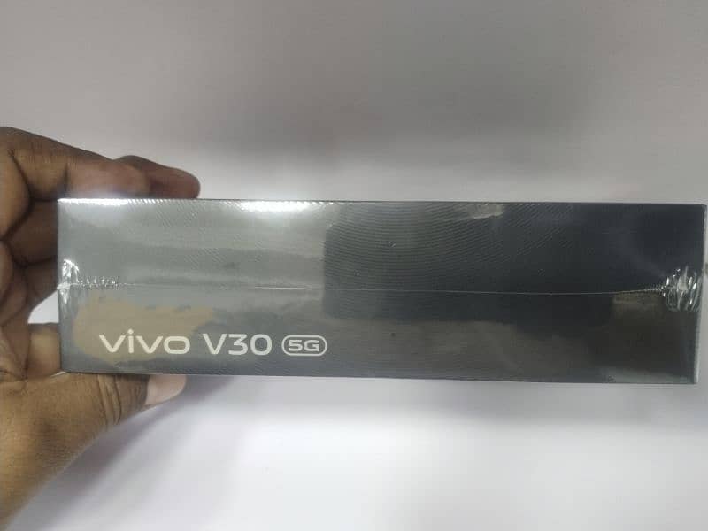 VIVO V30 BOX PACK NON ACTIVE ONE YEAR OFFICIAL WARRANTY  12/256 2