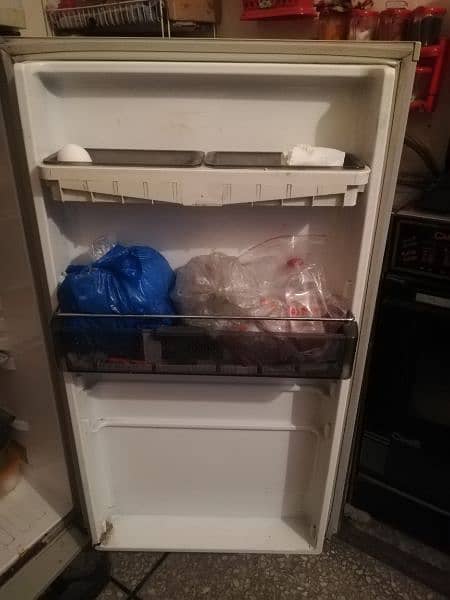 Philips Whirlpool Refrigerator / Freezer  Refrigerator/ 2
