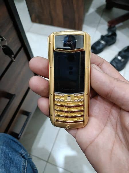 vertu T1 Ferrari gold plated special edition 0